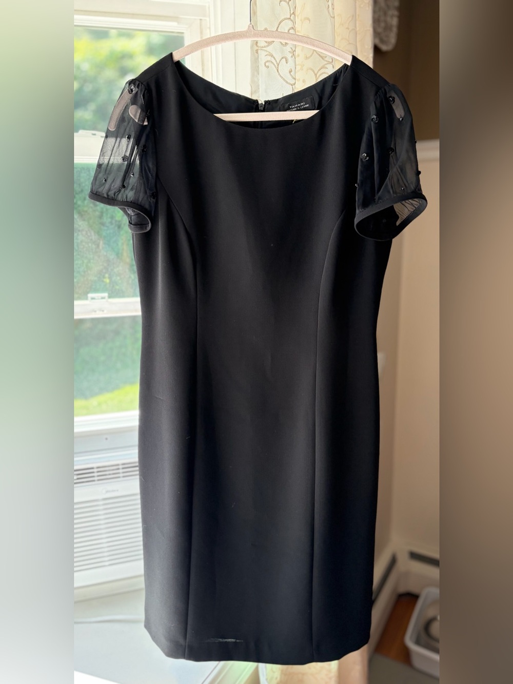 Tahari ASL Black Crepe Sequins Minimalist Spec Occasion Shift Dress Sz 8